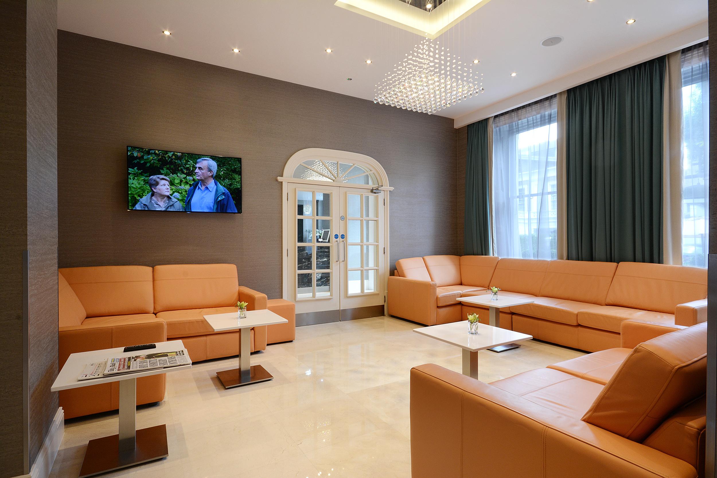 Park Grand London Lancaster Gate Hotel Eksteriør billede The lounge at the airport