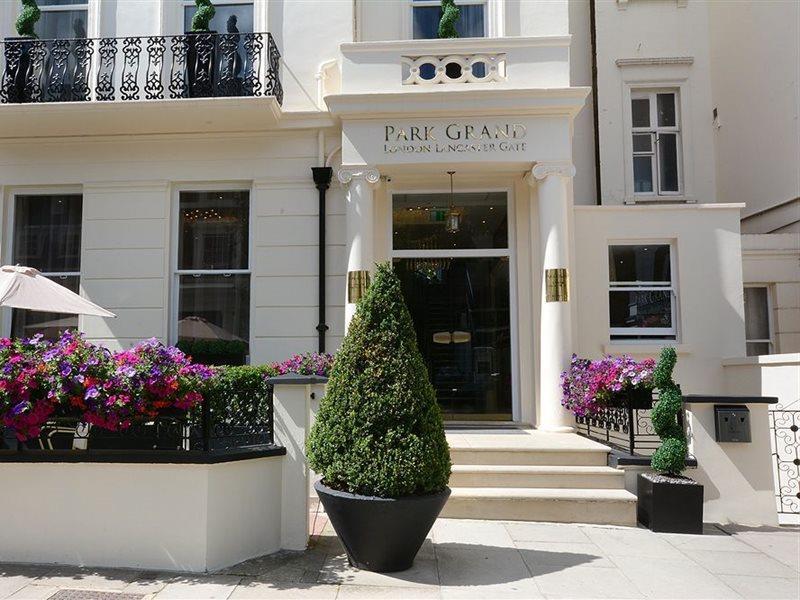 Park Grand London Lancaster Gate Hotel Eksteriør billede The exterior of the Ralph Lauren store in London